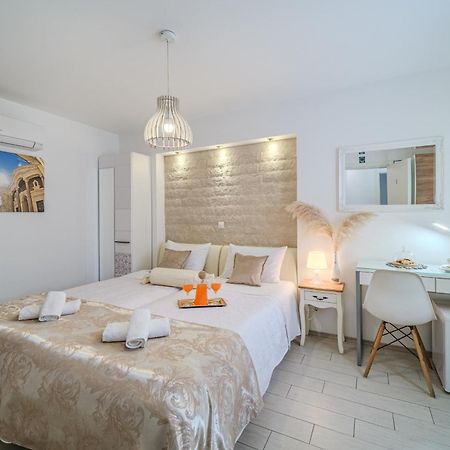 Central Split Rooms And Apartments Paese Kültér fotó
